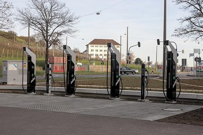 Midnight Fueling: The Hidden Economics of Charging an EV While America Sleeps